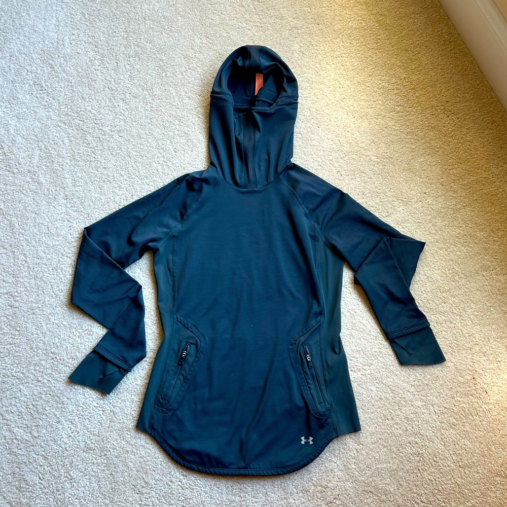 Under Armour size small face cover workout top